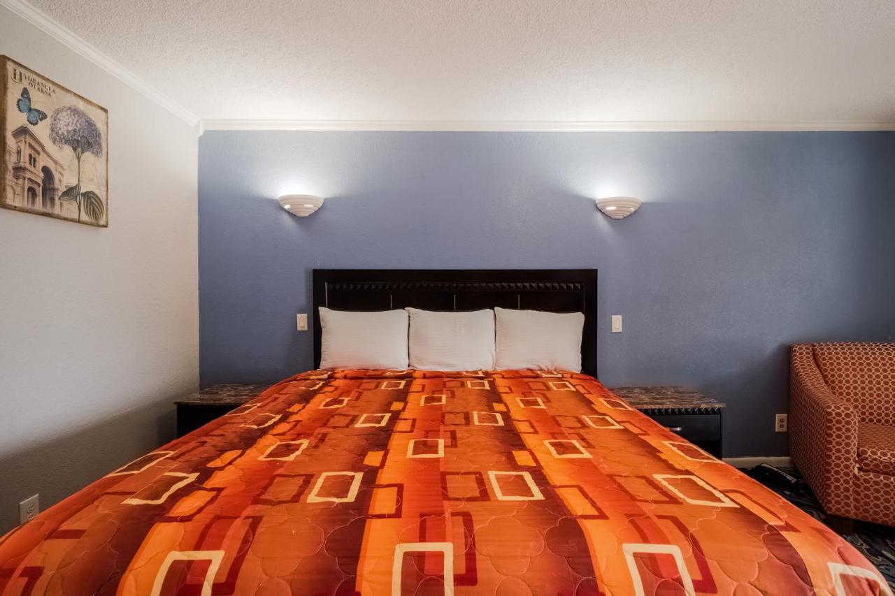 OYO Hotel Houston I-69 & I-610 Esterno foto